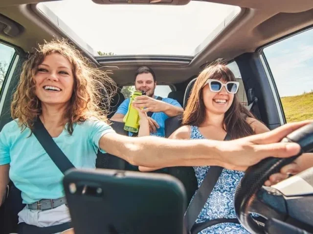 7 Must-Have Car Gadgets For Your Next Road Trip