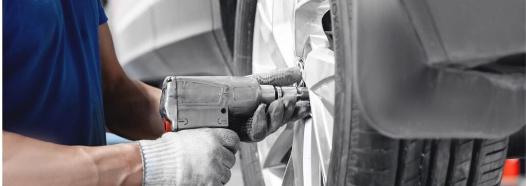 A man fix the Car tire